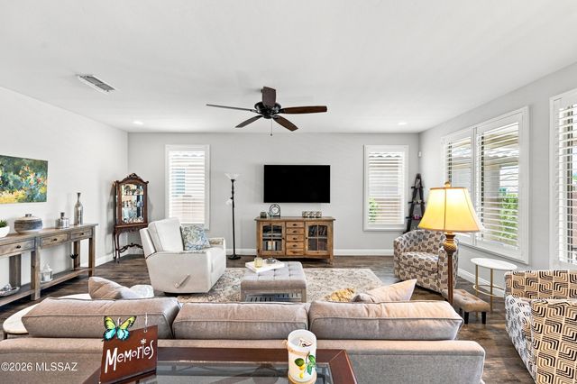 7186 W Cape Final Trail, Marana, AZ 85658
