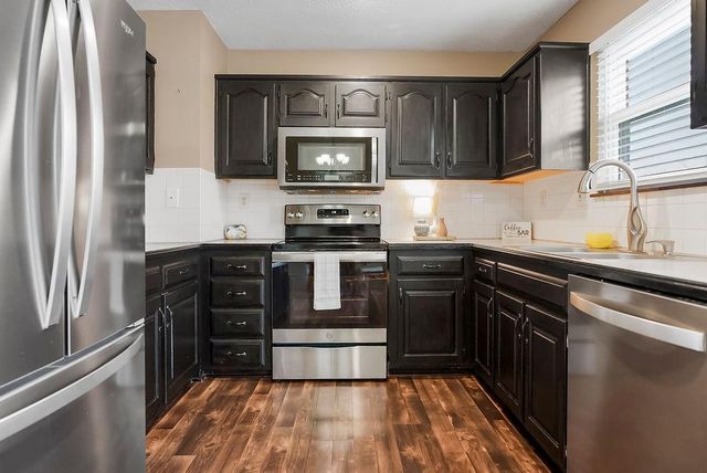 16131 S Matt Court, Olathe, KS 66062