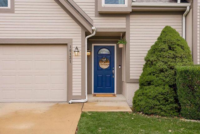 16131 S Matt Court, Olathe, KS 66062