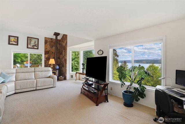 60 Cedar Place, Brinnon, WA 98320