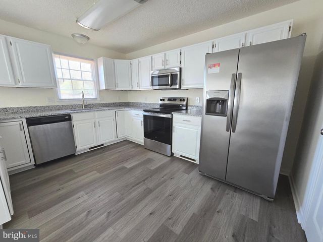 23 LORDSHIP LN, Dover, DE 19901