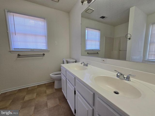 23 LORDSHIP LN, Dover, DE 19901
