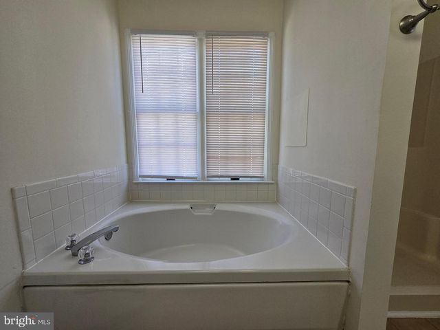 23 LORDSHIP LN, Dover, DE 19901