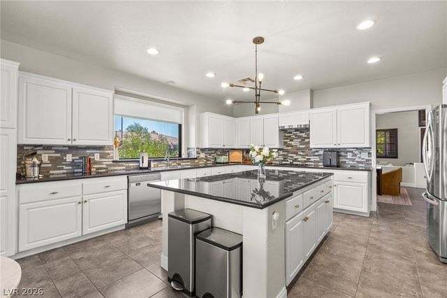 2972 Imperial Purple Court, Las Vegas, NV 89117