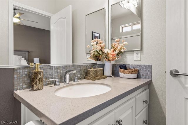 2972 Imperial Purple Court, Las Vegas, NV 89117