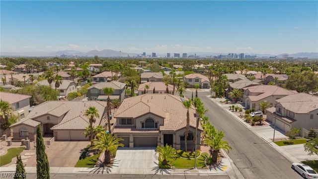 2972 Imperial Purple Court, Las Vegas, NV 89117