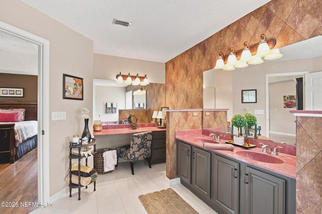 10322 HAMLET GLEN Drive, Jacksonville, FL 32221
