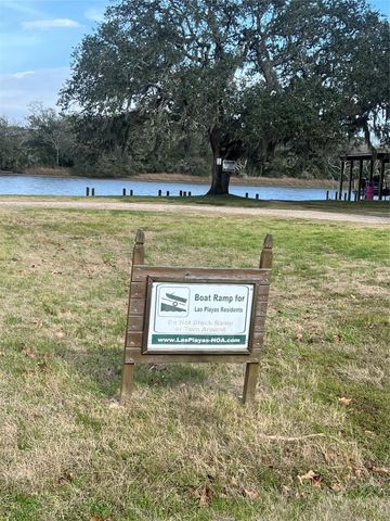 0 Segundo, Brazoria, TX 77422