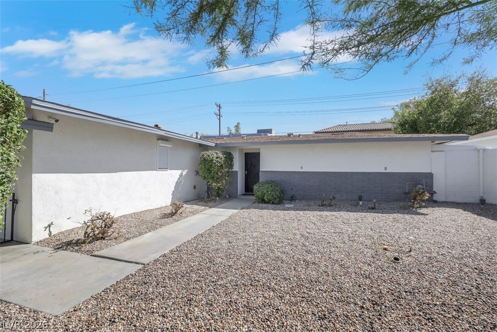 2013 Sunland Avenue, Las Vegas, NV 89106 — photo 2