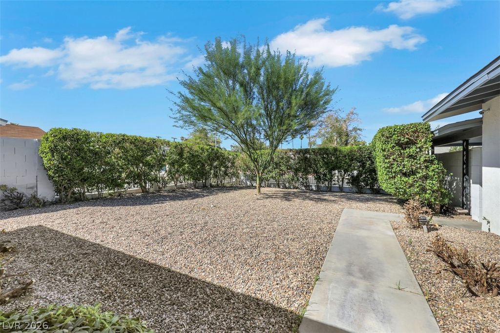 2013 Sunland Avenue, Las Vegas, NV 89106 — photo 3