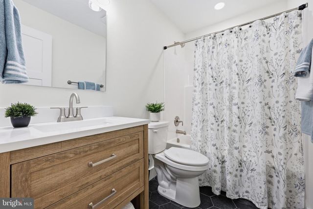 580 DOGWOOD TRL, Harpers Ferry, WV 25425