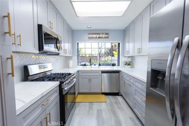 2196 Evergreen, Tustin, CA 92782