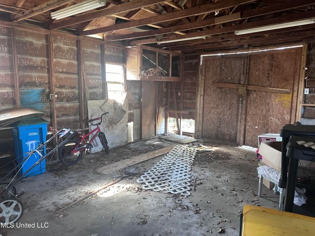 2110 Cleveland Avenue, Pascagoula, MS 39567