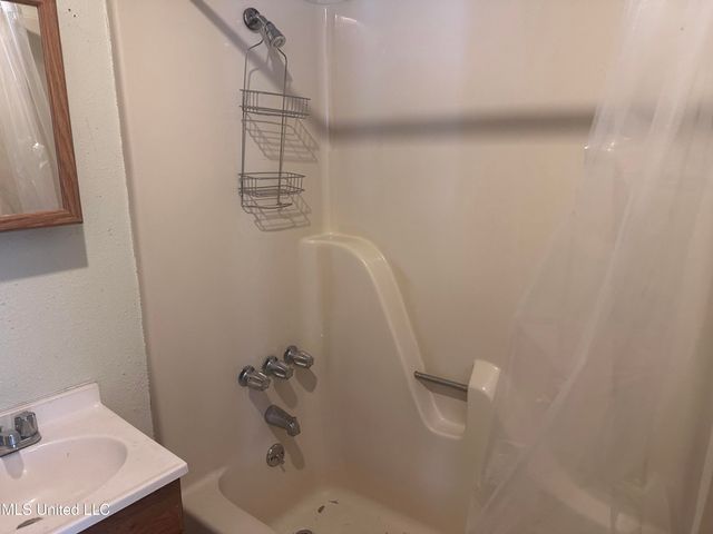 2110 Cleveland Avenue, Pascagoula, MS 39567