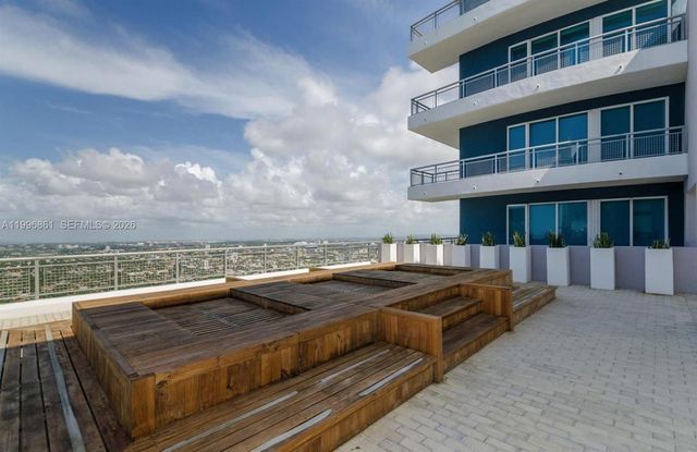 60 SW 13th St 1611, Miami, FL 33130