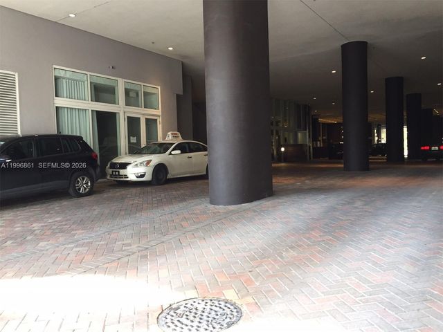 60 SW 13th St 1611, Miami, FL 33130