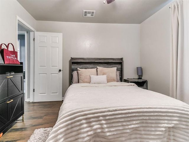 927 E Symmes Street, Norman, OK 73071