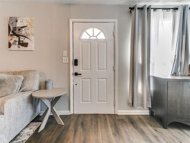 927 E Symmes Street, Norman, OK 73071