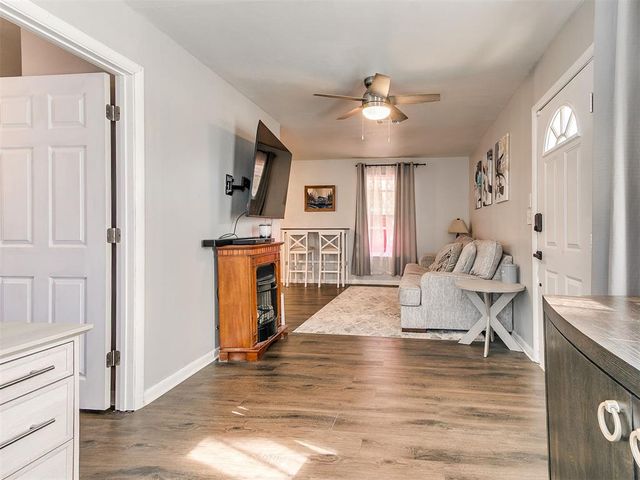 927 E Symmes Street, Norman, OK 73071