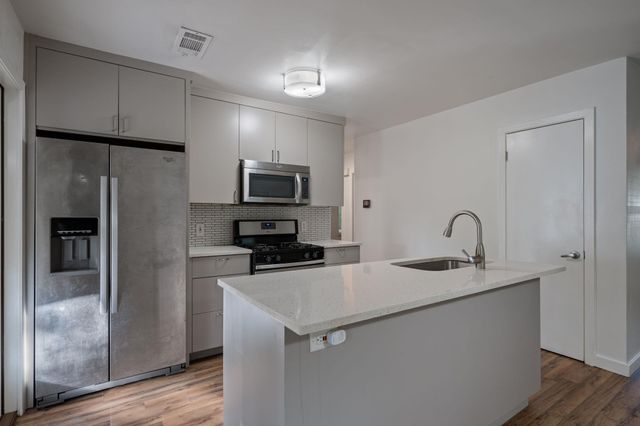 3203 Dolphin DR, Austin, TX 78704