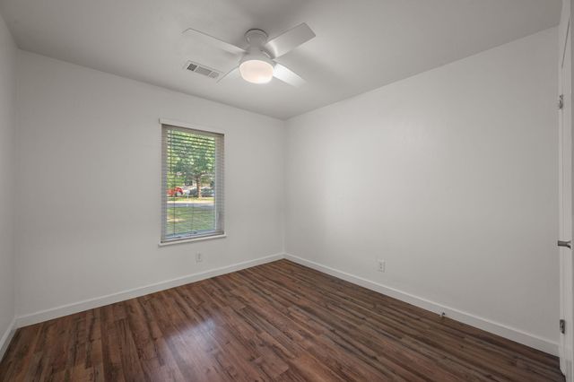 3203 Dolphin DR, Austin, TX 78704