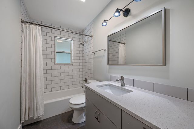 3203 Dolphin DR, Austin, TX 78704