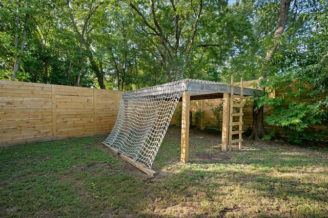 3203 Dolphin DR, Austin, TX 78704