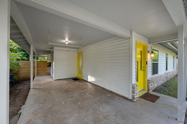 3203 Dolphin DR, Austin, TX 78704