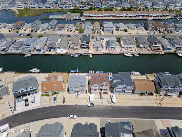 231 Bryn Mawr Avenue, Lavallette, NJ 08735