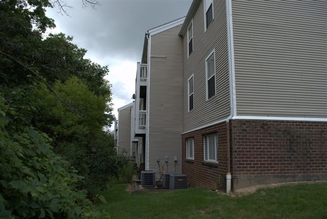 101 Fieldcrest Street 302, Ann Arbor, MI 48103