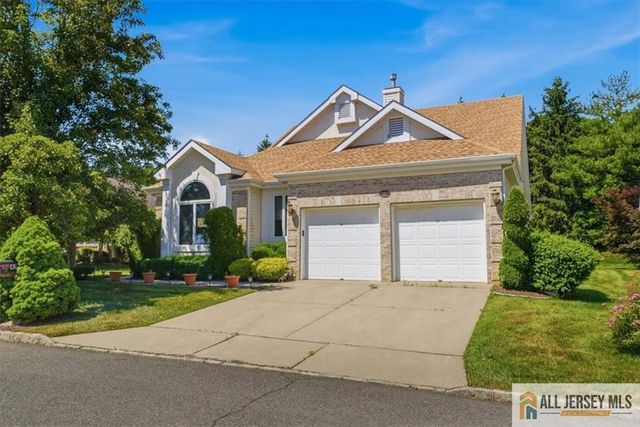 41 Sherwood Drive, Monroe, NJ 08831