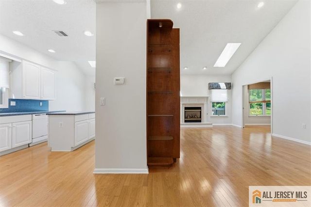 41 Sherwood Drive, Monroe, NJ 08831