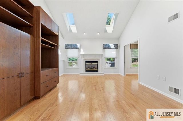 41 Sherwood Drive, Monroe, NJ 08831