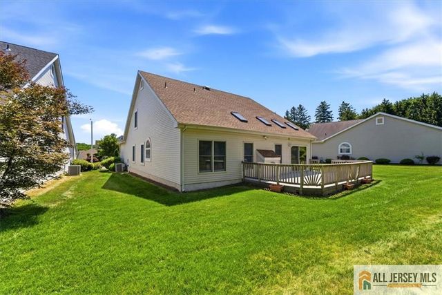 41 Sherwood Drive, Monroe, NJ 08831
