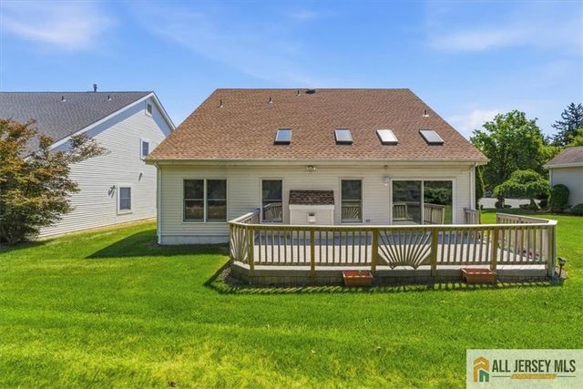 41 Sherwood Drive, Monroe, NJ 08831