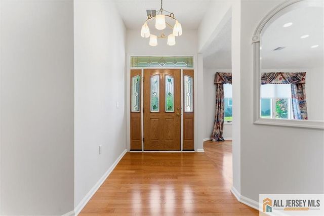 41 Sherwood Drive, Monroe, NJ 08831