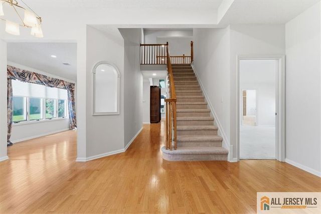 41 Sherwood Drive, Monroe, NJ 08831
