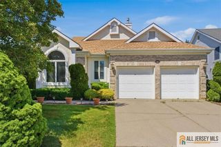 41 Sherwood Drive, Monroe, NJ 08831