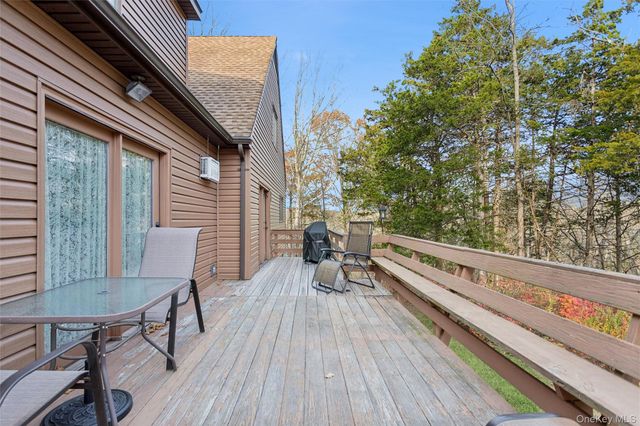 686 Traver Road, Pleasant Valley, NY 12569