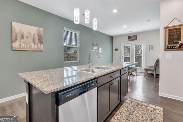 5568 Foxglove Way, Oakwood, GA 30566