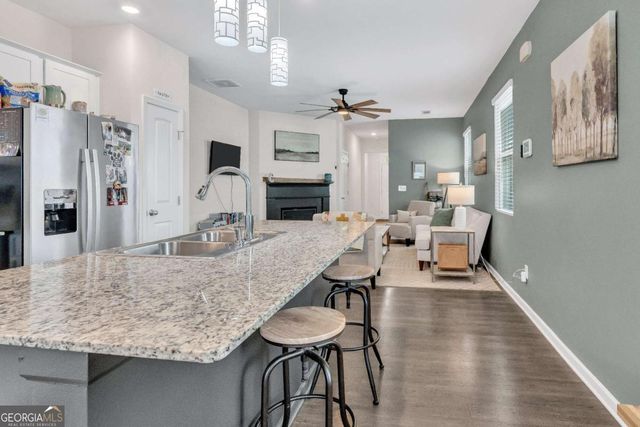 5568 Foxglove Way, Oakwood, GA 30566