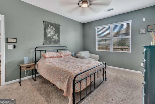 5568 Foxglove Way, Oakwood, GA 30566