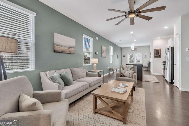 5568 Foxglove Way, Oakwood, GA 30566