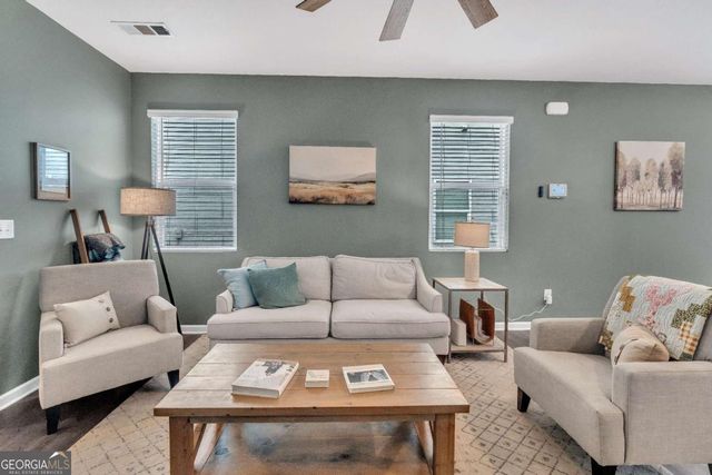 5568 Foxglove Way, Oakwood, GA 30566