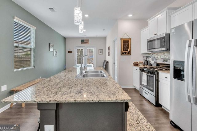 5568 Foxglove Way, Oakwood, GA 30566