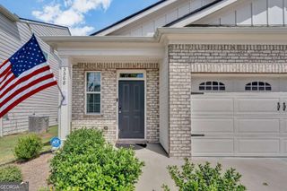 5568 Foxglove Way, Oakwood, GA 30566