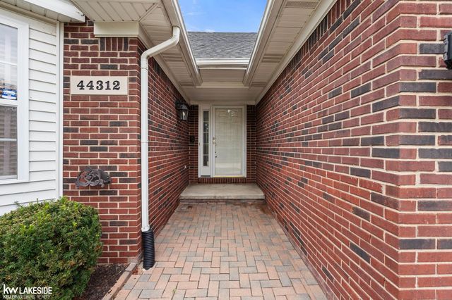44312 Patricia Drive, Sterling Heights, MI 48314