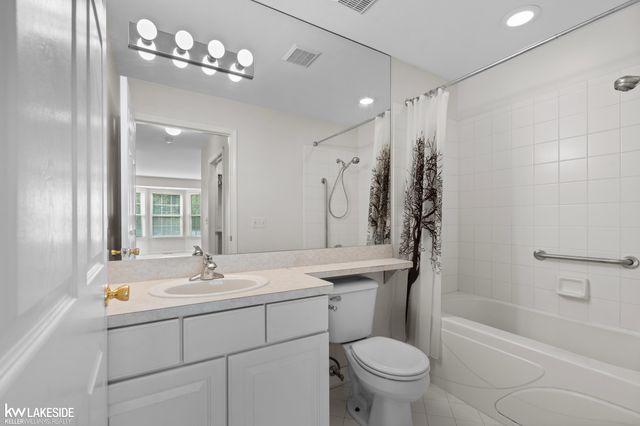 44312 Patricia Drive, Sterling Heights, MI 48314