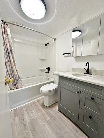 928 39th Street SE, Minot, ND 58701