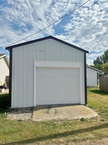 928 39th Street SE, Minot, ND 58701